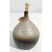 Keramiek olielampje, gesigneerd